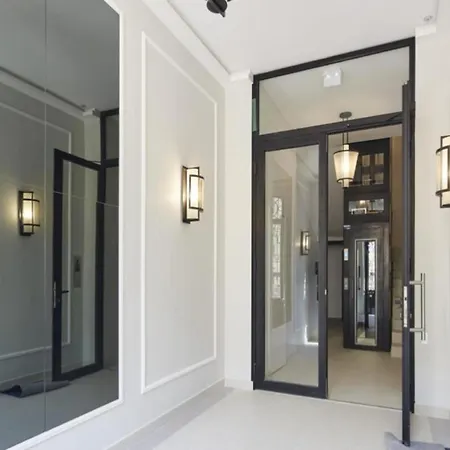 Sumptuous Renovated Penthouse - Gray D'albion-croi *