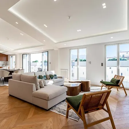 Sumptuous Renovated Penthouse - Gray D'albion-croi *
