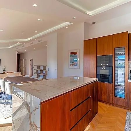 Apartamento Sumptuous Renovated Penthouse - Gray D'albion-croi