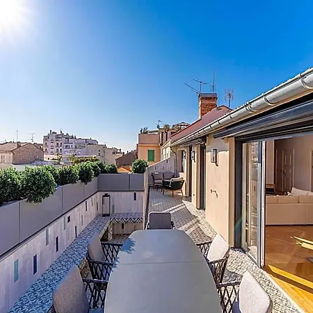 Sumptuous Renovated Penthouse - Gray D'albion-croi