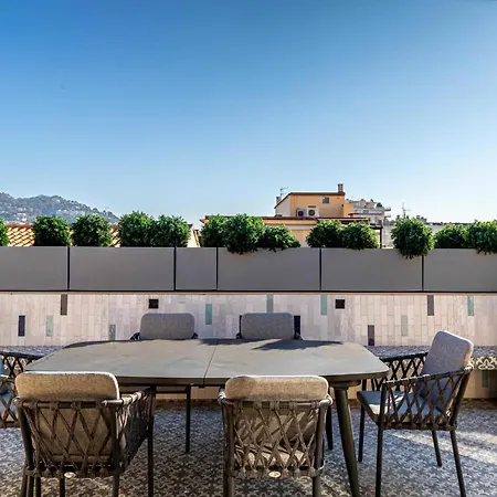 Sumptuous Renovated Penthouse - Gray D'albion-croi Apartment